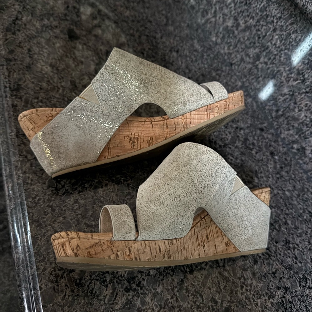 Stylish Women's Wedge Sandals - light silver